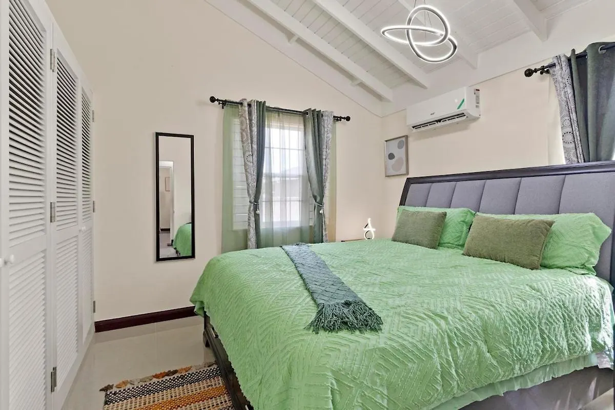 Semesterbostad Fully Air Conditioned Colbeck Manor - The Geenie Gates Old Harbour